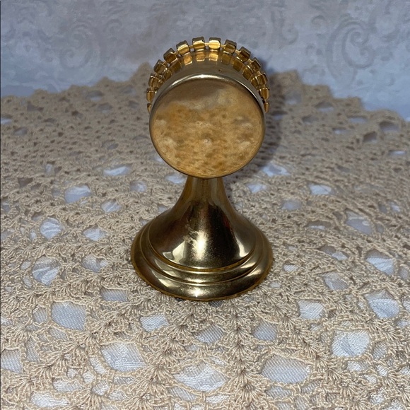 Vintage Elegant mini brass reliquary, used to gold & display religious relics. - Picture 3 of 5